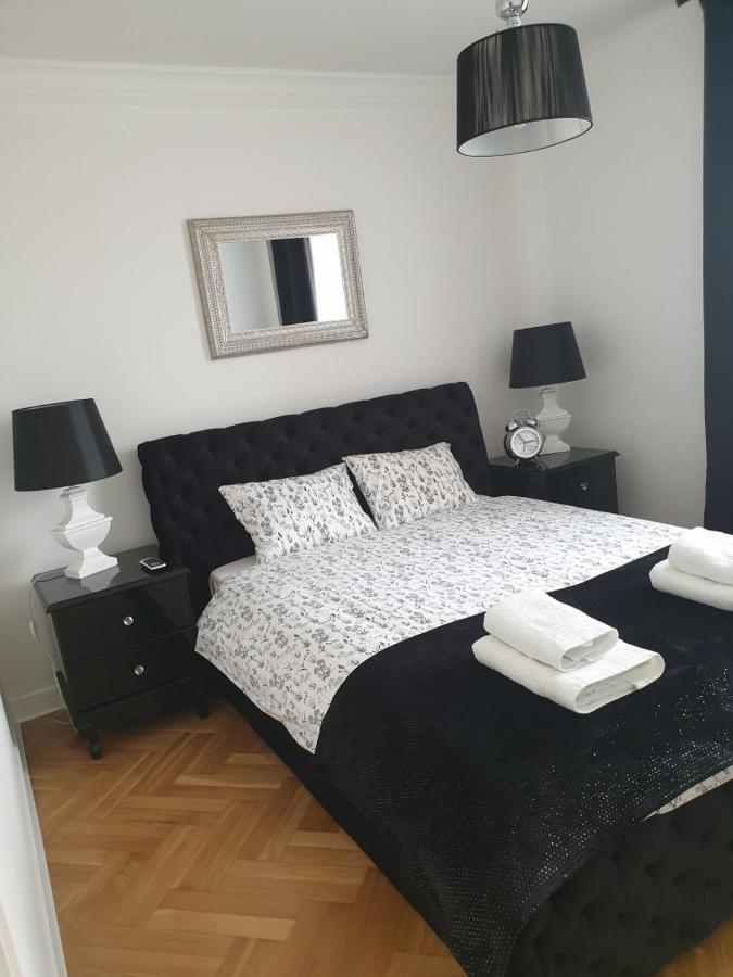 Apartamento Apartament Twarda Varsovia Exterior foto